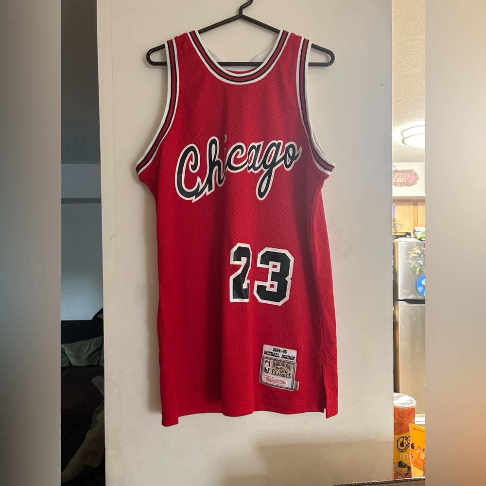 Authentic Mitchell and Ness Jersey Chicago Bulls 1984-85 Michael Jordan
